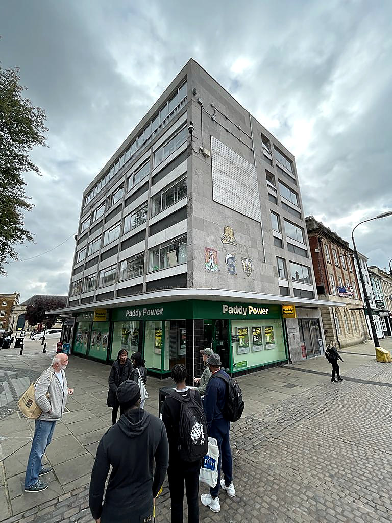 Waterloo House corner condition
